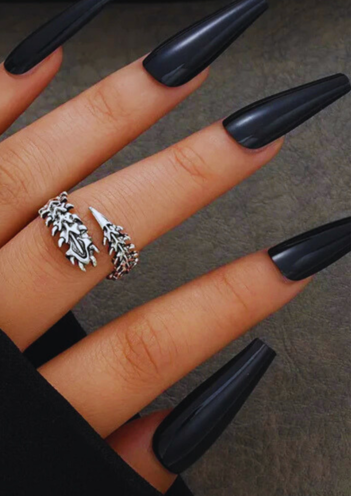 Black Nails Design