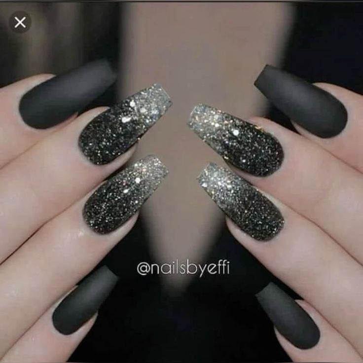 Black Nails with Rhinestones